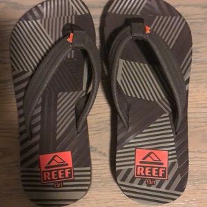 Boys Reef Flip Flops, size 13/1